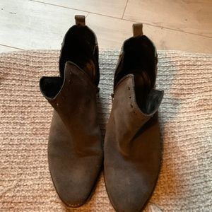 Diba True Booties Womens size 9